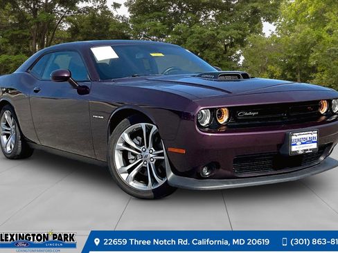 Used 2022 Dodge Challenger R/T w/ Shaker Package image 1