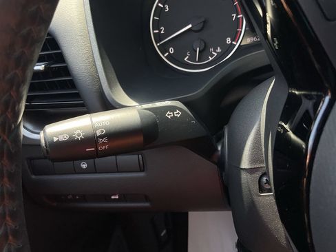 Used 2021 Nissan Rogue SV w/ Premium Package FWD image 36