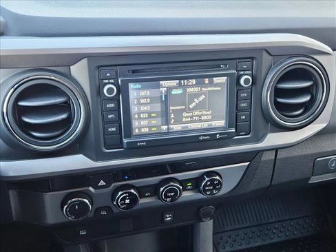 Used 2018 Toyota Tacoma SR5 image 15