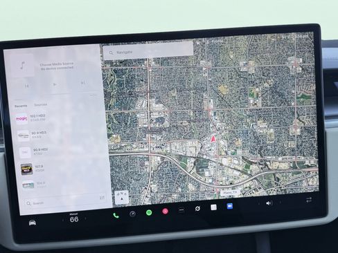 Used 2022 Tesla Model X Plaid image 67