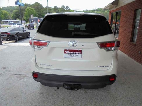 Used 2014 Toyota Highlander Limited AWD/4WD image 4