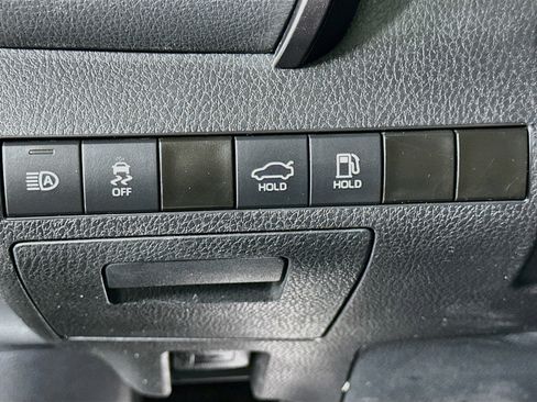 Used 2023 Toyota Camry SE FWD image 17