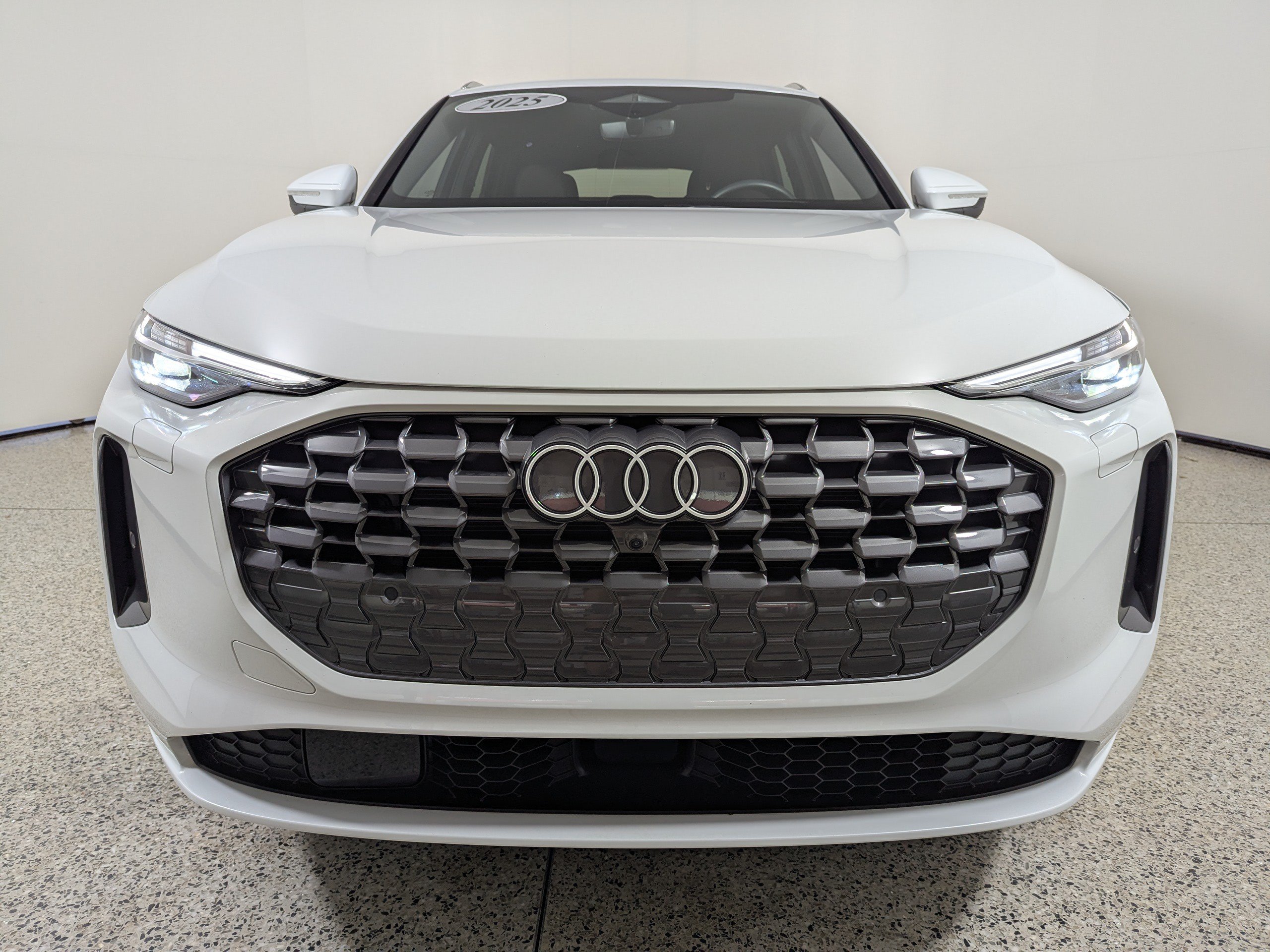 Certified 2025 Audi Q5 Premium w/ Premium Plus AWD/4WD image 2