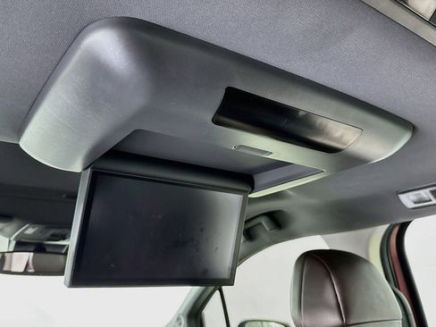 Used 2022 Toyota Sienna Platinum FWD image 27