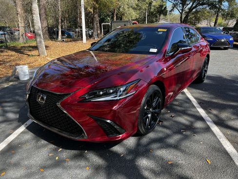 Used 2025 Lexus ES 350 F Sport w/ Accessory Package (Z1) image 5