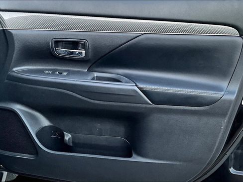 Used 2019 Mitsubishi Outlander SEL FWD image 24