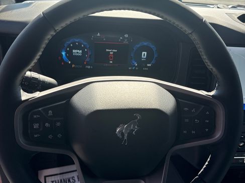 New 2025 Ford Bronco Badlands image 11