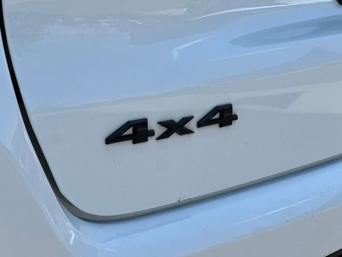 Used 2018 Jeep Compass Latitude w/ Popular Equipment Group AWD/4WD image 24