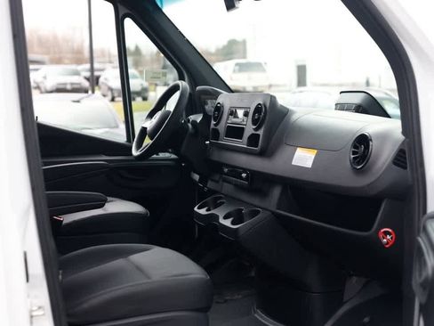 New 2025 Mercedes-Benz Sprinter 2500 image 13