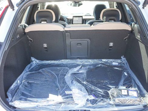 New 2026 Volvo XC60 B5 Plus w/ Protection Package Premier AWD/4WD image 11
