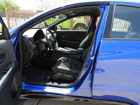 Used 2019 Honda HR-V Sport image 12