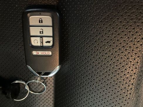 Used 2022 Honda CR-V Touring image 31