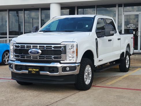 Used 2025 Ford F250 XLT AWD/4WD image 2