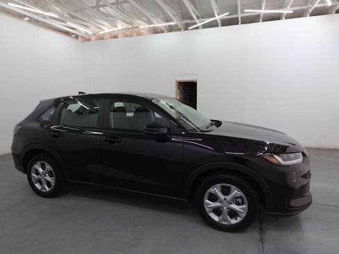 Used 2024 Honda HR-V LX image 4