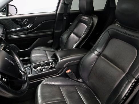 Used 2020 Lincoln Corsair AWD w/ Luxury Package image 24