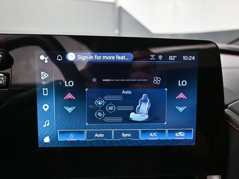 Used 2024 Chevrolet Corvette Stingray Convertible w/ 1LT RWD image 17