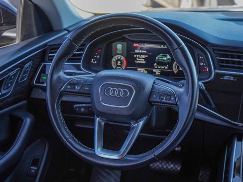 Used 2022 Audi Q8 Premium Plus w/ Premium Plus Package image 25