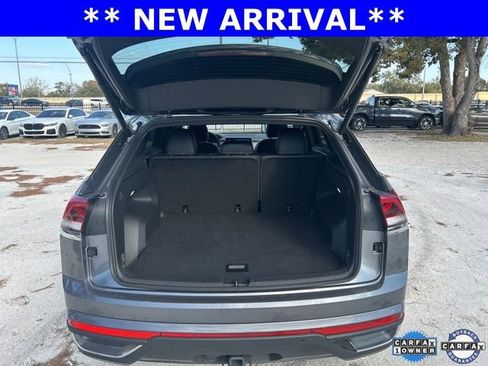 Used 2025 Volkswagen Atlas Cross Sport SE image 7