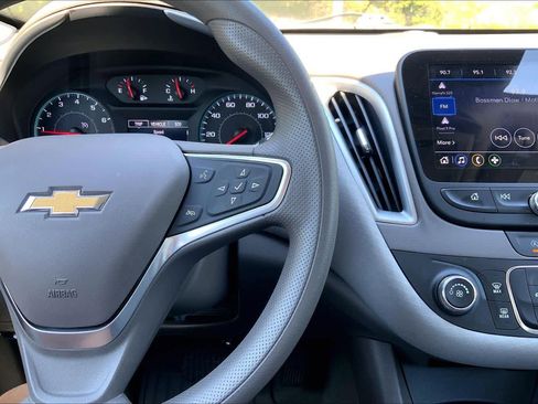 Used 2023 Chevrolet Malibu LS FWD image 23