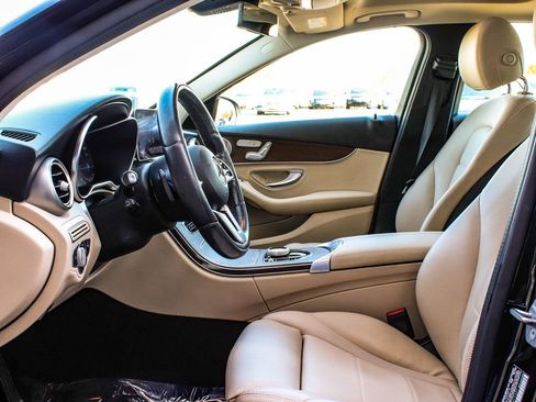 Used 2021 Mercedes-Benz C 300 4MATIC Sedan image 32