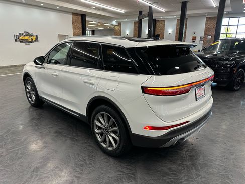 Used 2021 Lincoln Corsair AWD w/ Premium Package image 8