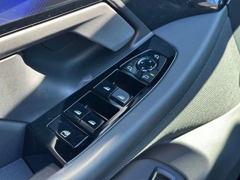 New 2026 BMW 530i xDrive w/ M Sport Package AWD/4WD image 19