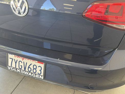 Used 2016 Volkswagen e-Golf SEL Premium w/ Driver Assistance Package FWD image 18