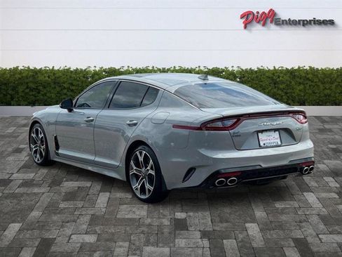 Used 2021 Kia Stinger GT2 RWD image 3