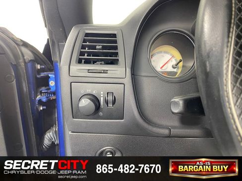 Used 2010 Dodge Challenger SE RWD image 13