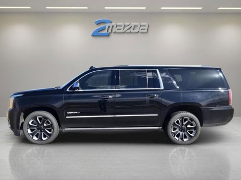 Used 2019 GMC Yukon XL Denali w/ Denali Ultimate Package image 2