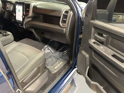 Used 2024 RAM 2500 Tradesman w/ Chrome Appearance Group AWD/4WD image 19