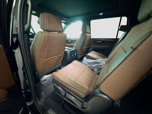 New 2026 Chevrolet Suburban High Country w/ Sun And Tow Package image 26