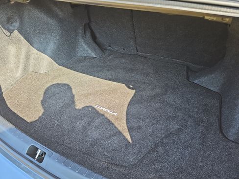 Used 2015 Toyota Corolla S Premium FWD image 10