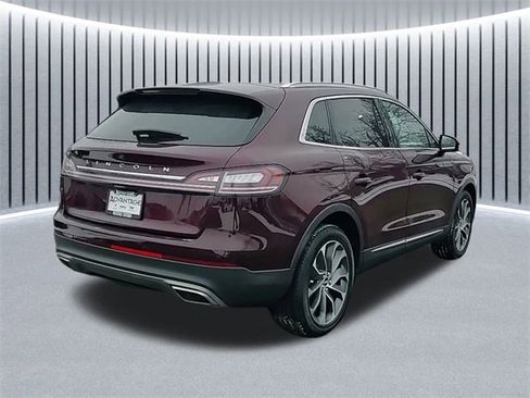 Used 2022 Lincoln Nautilus Reserve image 4