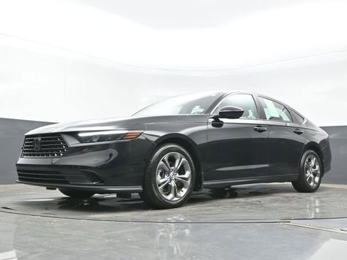 Certified 2024 Honda Accord EX image 21