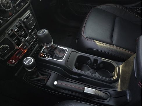 Used 2019 Jeep Wrangler Unlimited Rubicon AWD/4WD image 20