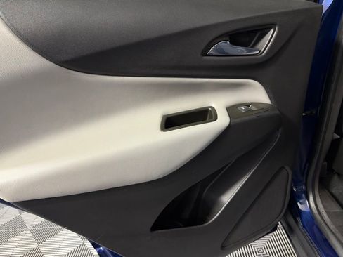 Used 2022 Chevrolet Equinox LS w/ LS Convenience Package FWD image 26