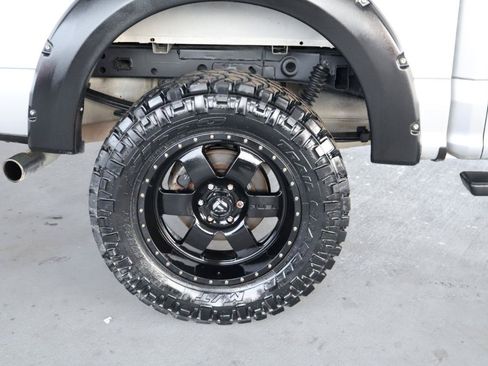 Used 2019 Ford F150 XLT w/ Equipment Group 302A Luxury AWD/4WD image 5
