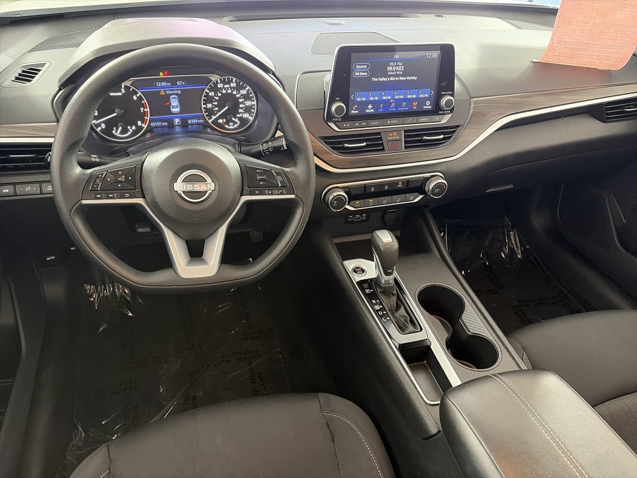 Used 2025 Nissan Altima 2.5 SV FWD image 21