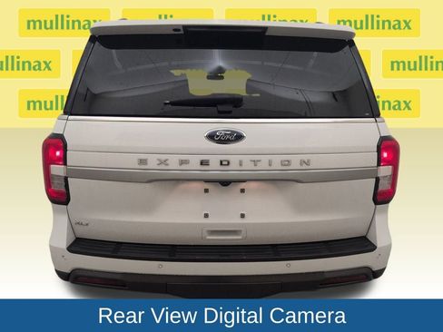 Certified 2023 Ford Expedition XLT image 32