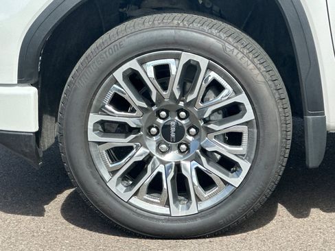 Used 2023 GMC Sierra 1500 Denali Ultimate AWD/4WD image 23