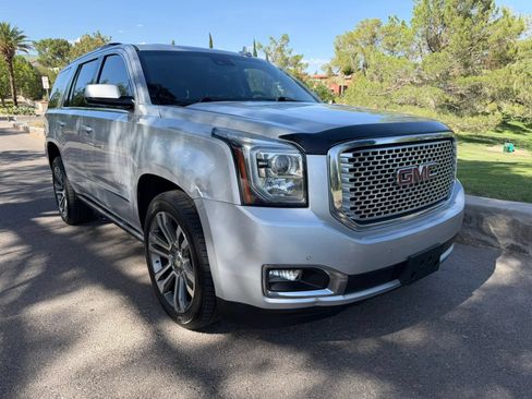 Used 2017 GMC Yukon Denali w/ Open Road Package AWD/4WD image 7