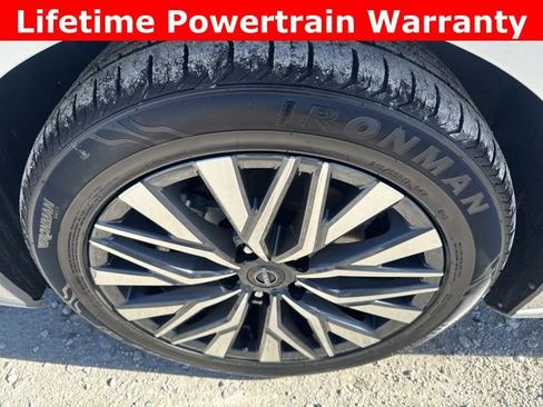 Used 2024 Nissan Altima 2.5 SV image 25