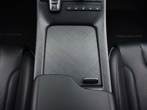 Used 2023 Hyundai Palisade Limited FWD image 42