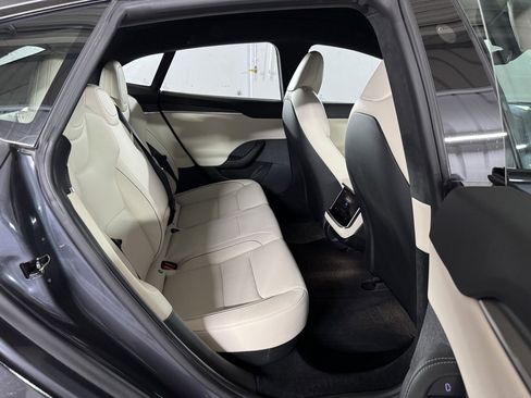 Used 2021 Tesla Model S Plaid image 44