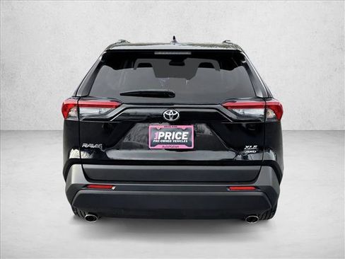 Used 2024 Toyota RAV4 XLE AWD/4WD image 6