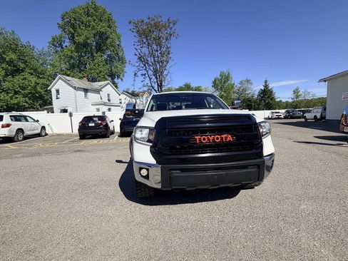 Used 2019 Toyota Tundra SR5 AWD/4WD image 4