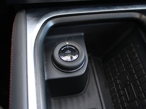 Used 2025 Ford Expedition Active image 22