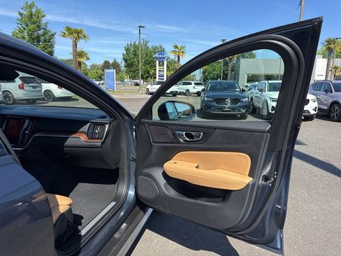 Used 2026 Volvo V60 B5 Cross Country Ultra AWD/4WD image 19