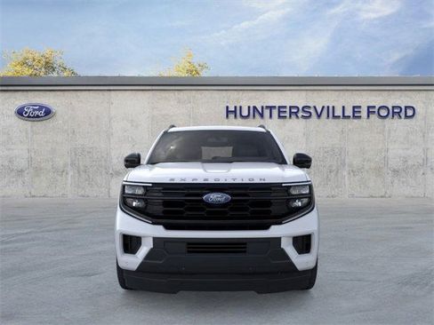 New 2026 Ford Expedition Active image 6